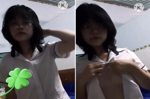 Cewek Muda Pamer Payudara Kenyal yang Cabul